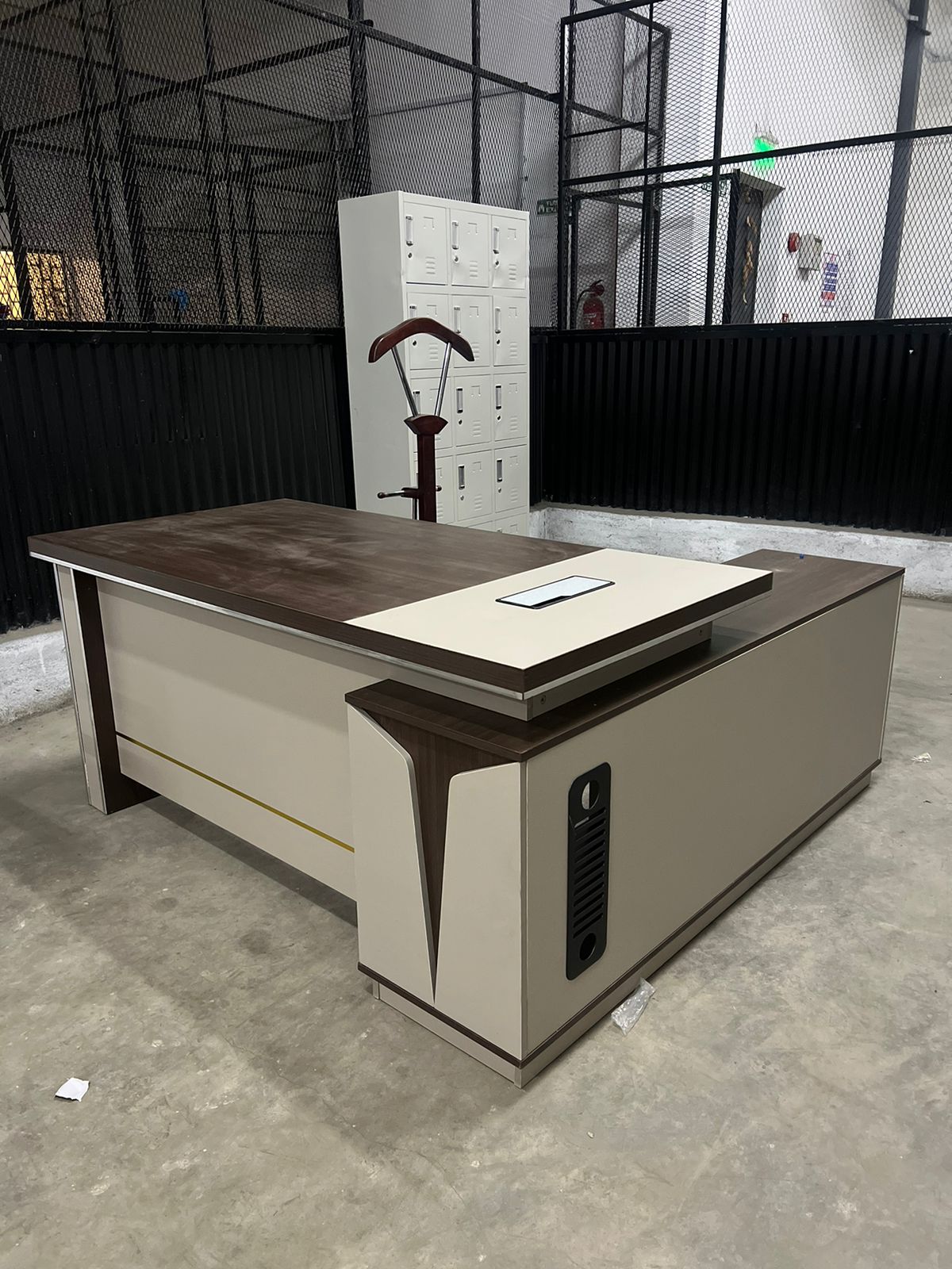 Elegant Executive Office Desk - Enkaji Households