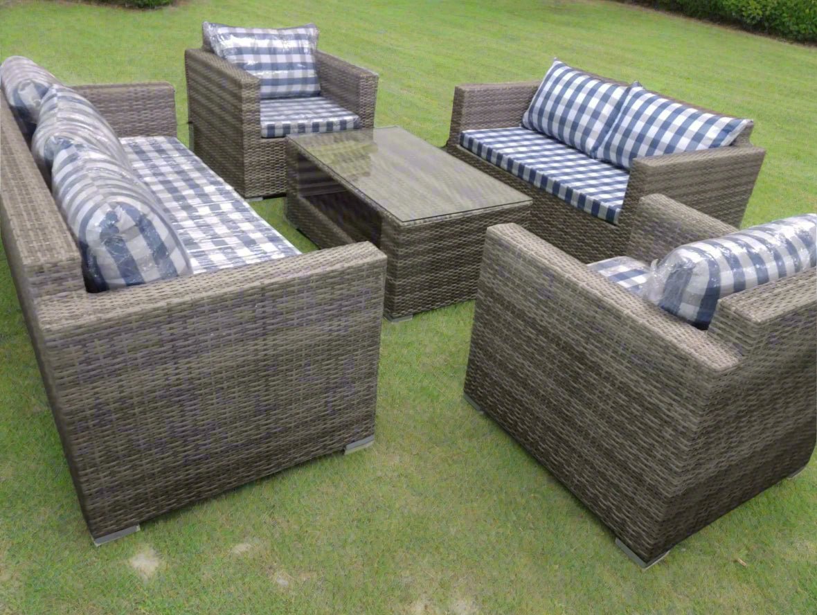 Luxurious 7 - Seater Outdoor Rattan Sofa Set - Enkaji Households